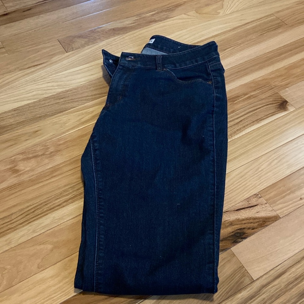 LOFT Petite jeans curvy straight style 10/30P dark wash